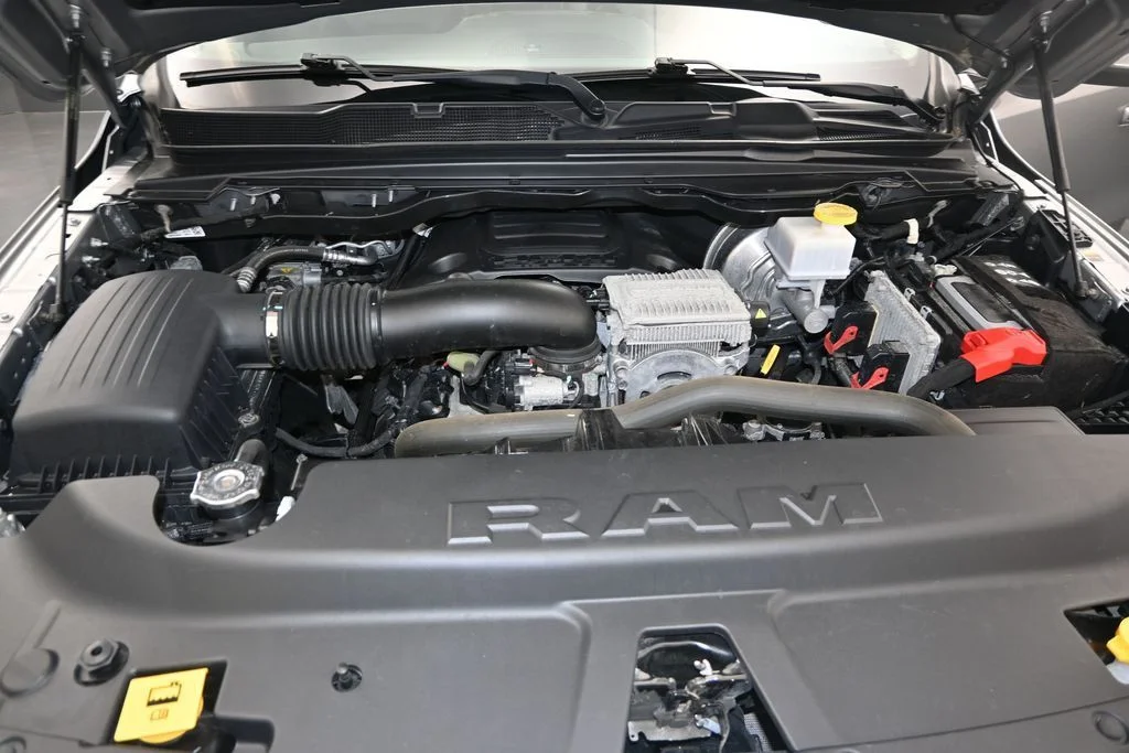 Used 2022 Silver Ram Laramie image 29