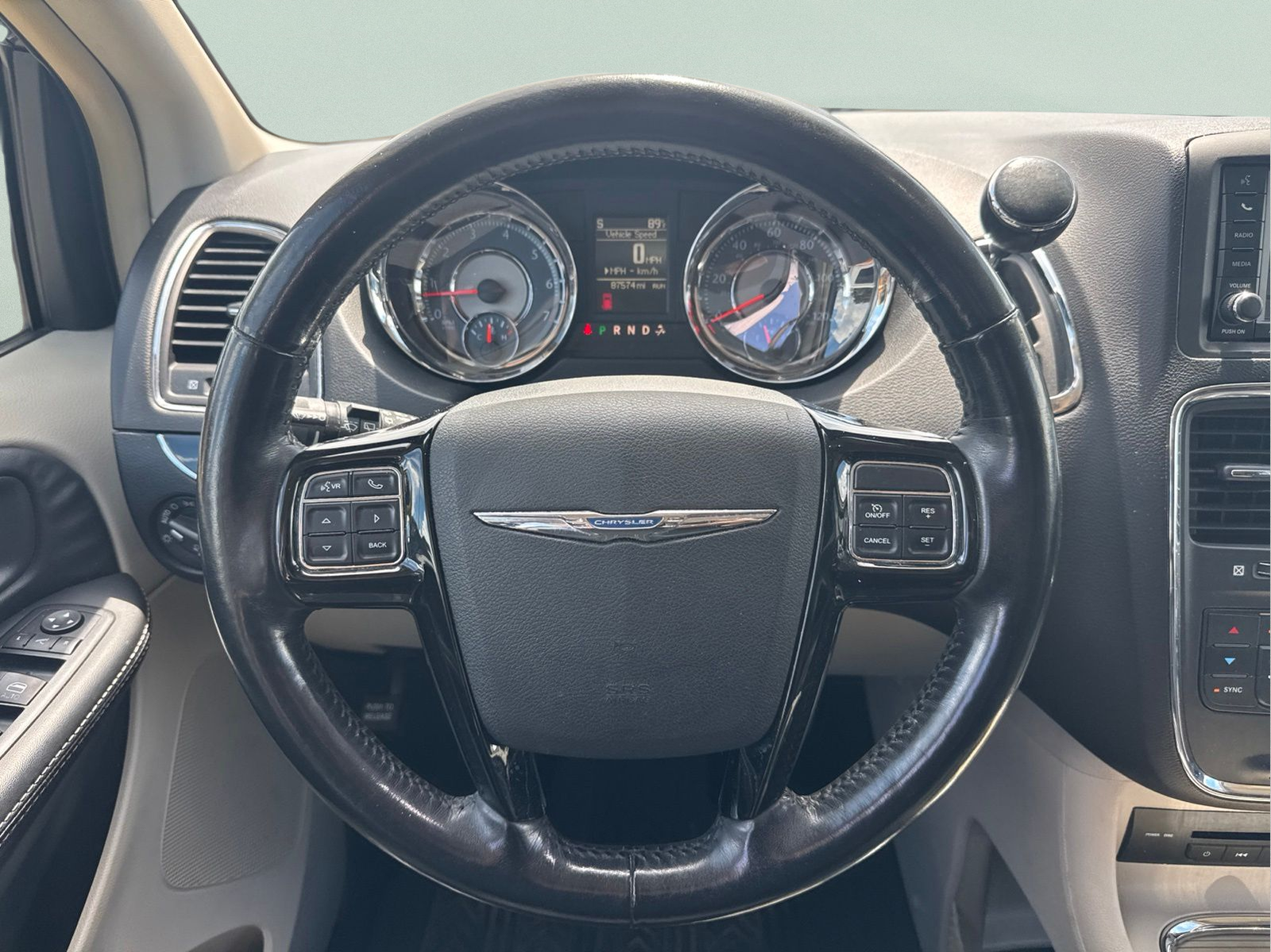 Used 2016 Gray Chrysler Limited image 23
