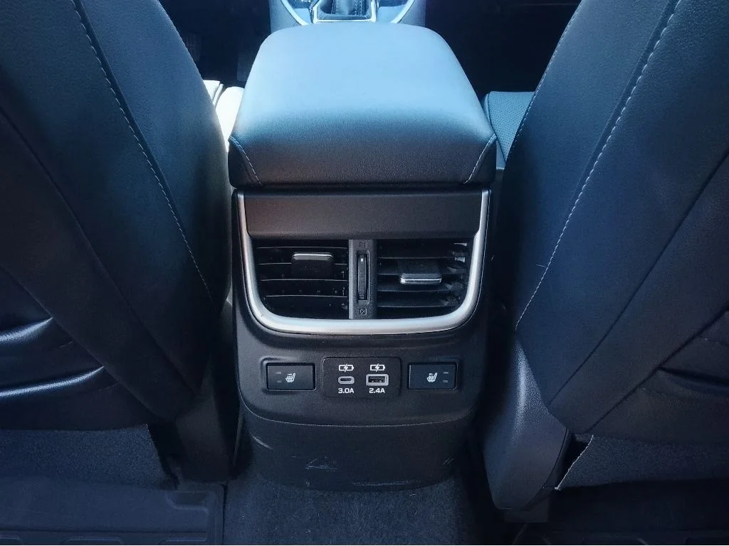 Used 2024 Crystal White Pearl Subaru Limited image 13