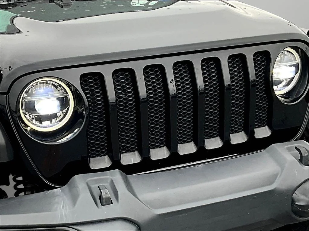 Used 2022 Black Jeep Unlimited High Tide image 31