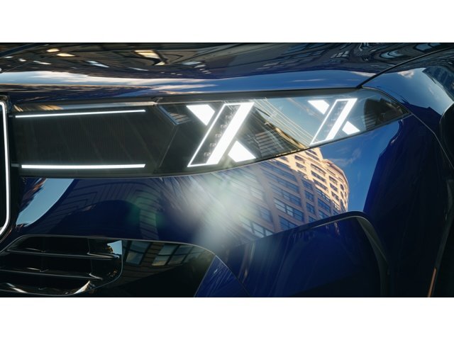 New 2027 Tanzanite Blue II Metallic BMW  image 6