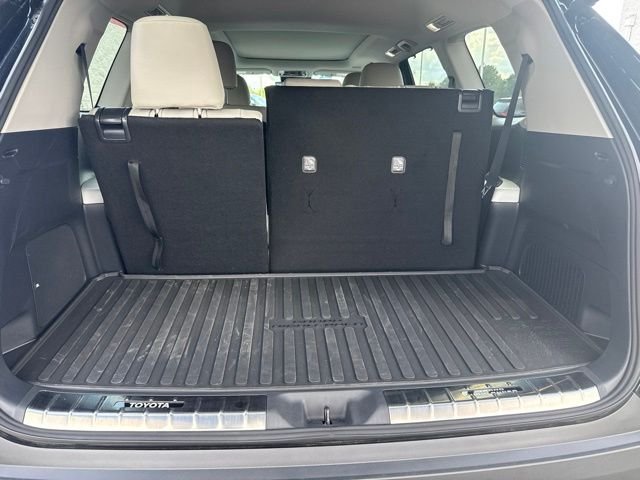 Used 2025 Black Toyota Platinum image 14