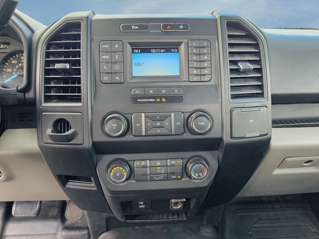 Used 2020 White Ford XL image 24