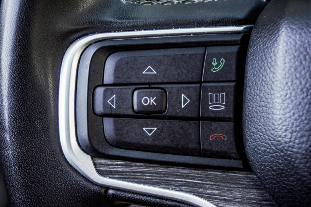 Used 2023 White Jeep Series II image 22