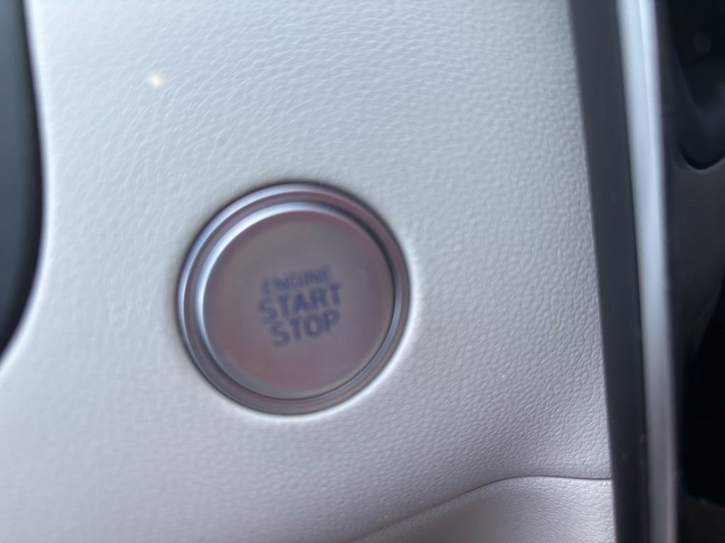 Used 2023 Gray Hyundai SEL image 30