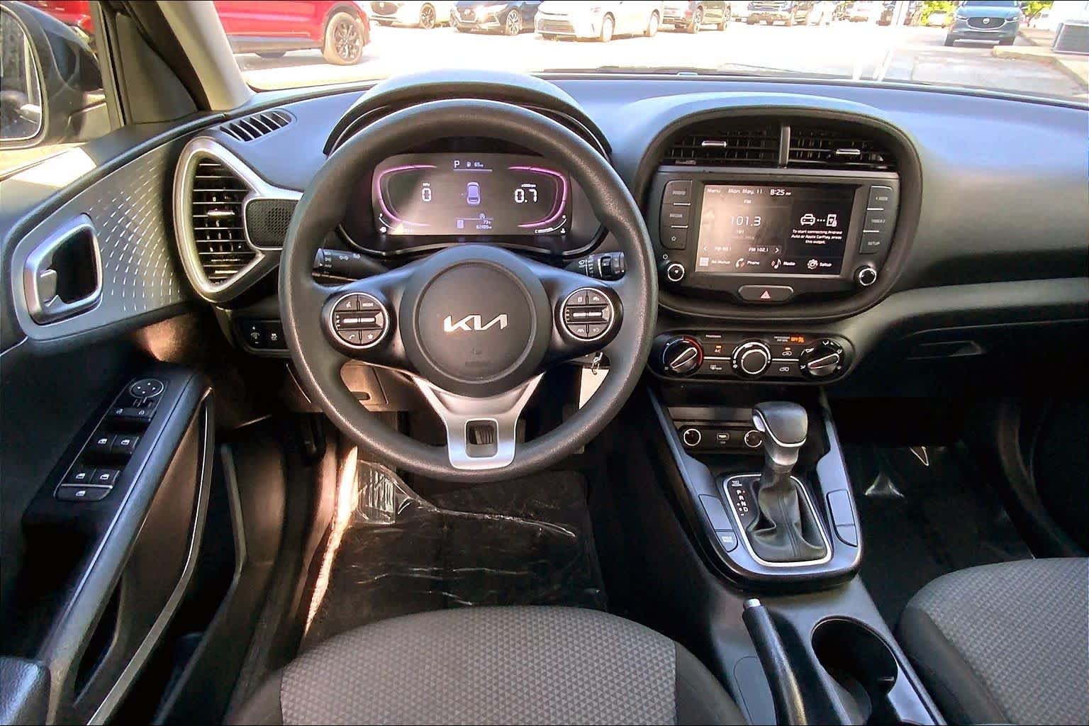 Used 2024 Fusion Black Kia LX image 6