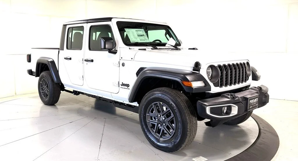 2026 Jeep Gladiator Sport Auto's photo