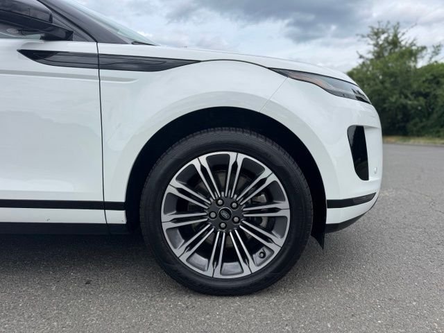 Used 2024 White Land Rover S image 9