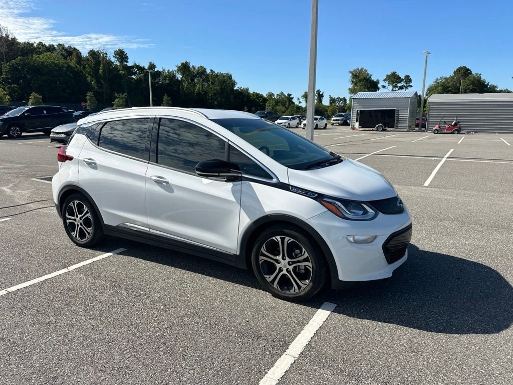 Used 2020 White Chevrolet Premier image 2
