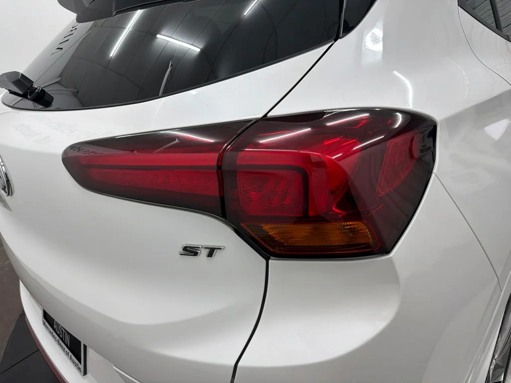 Used 2020 White Buick Essence image 12