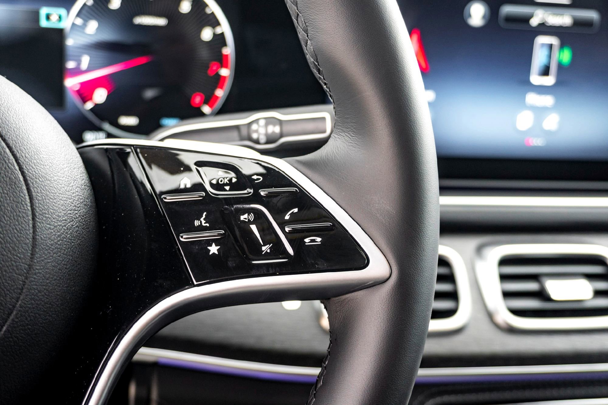 New 2026 MANUFAKTUR Alpine Grey Mercedes-Benz GLE 580 image 37