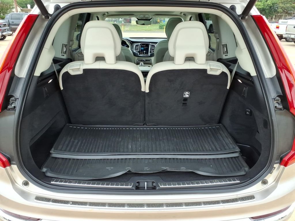 Used 2023 Gold Volvo Ultimate image 12