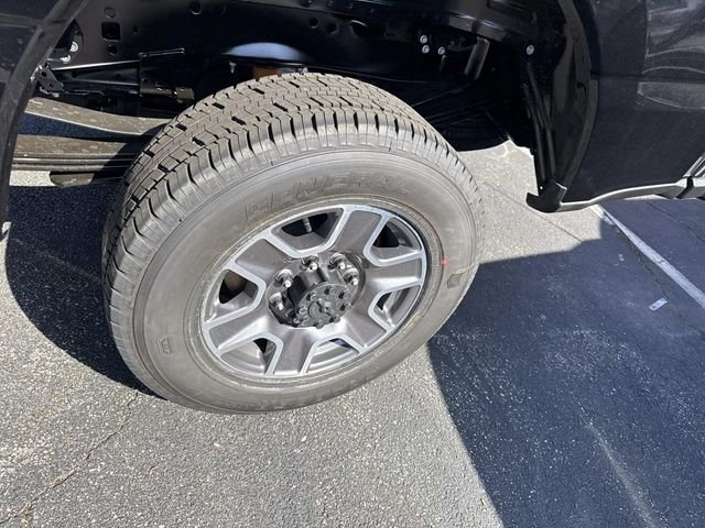 New 2026 Agate Black Metallic Ford F-350® Lariat® image 4