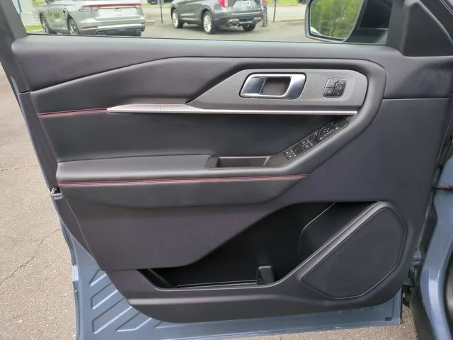 Used 2025 Blue Ford ST-Line image 12