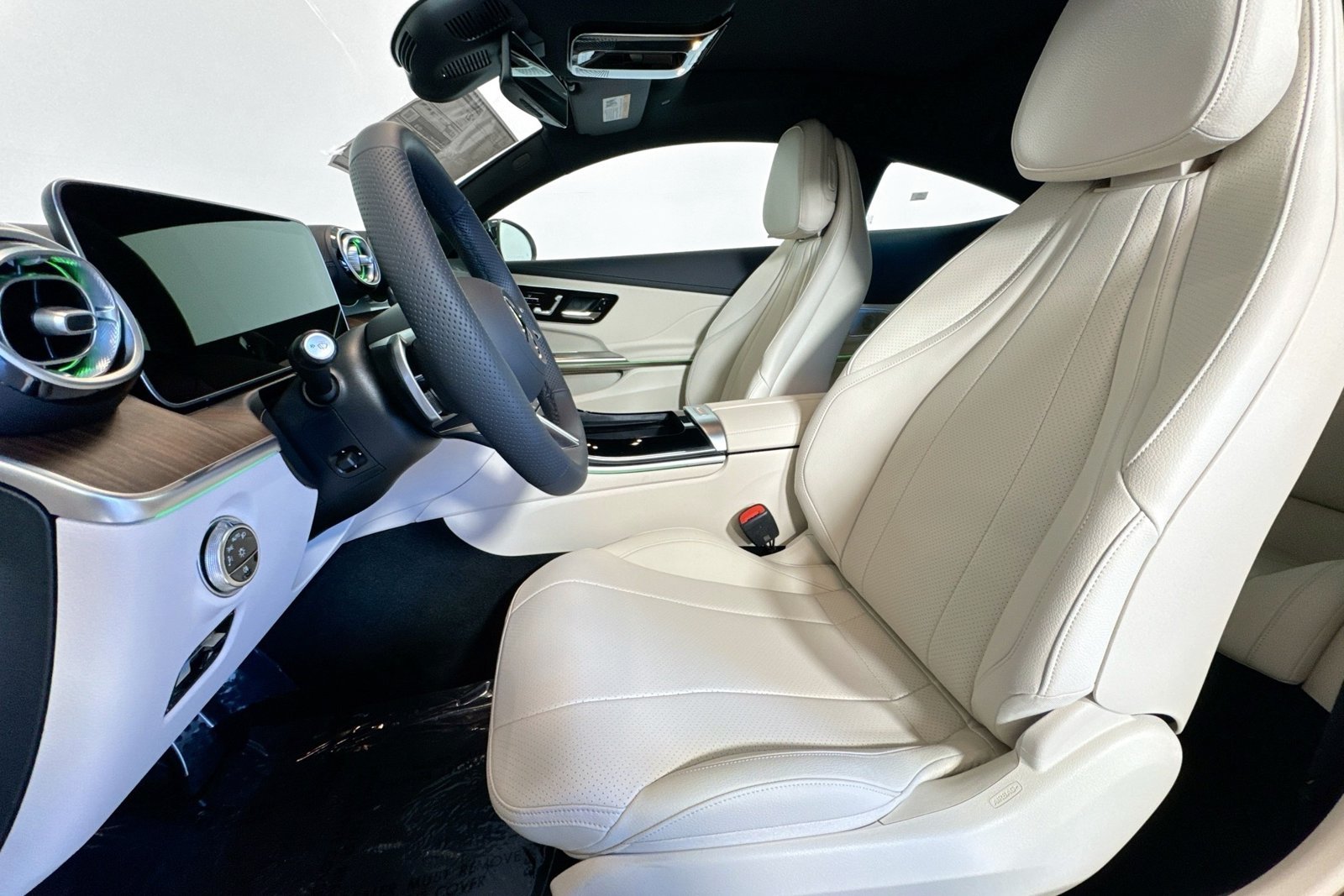 New 2026 Polar White Mercedes-Benz CLE 300 image 18