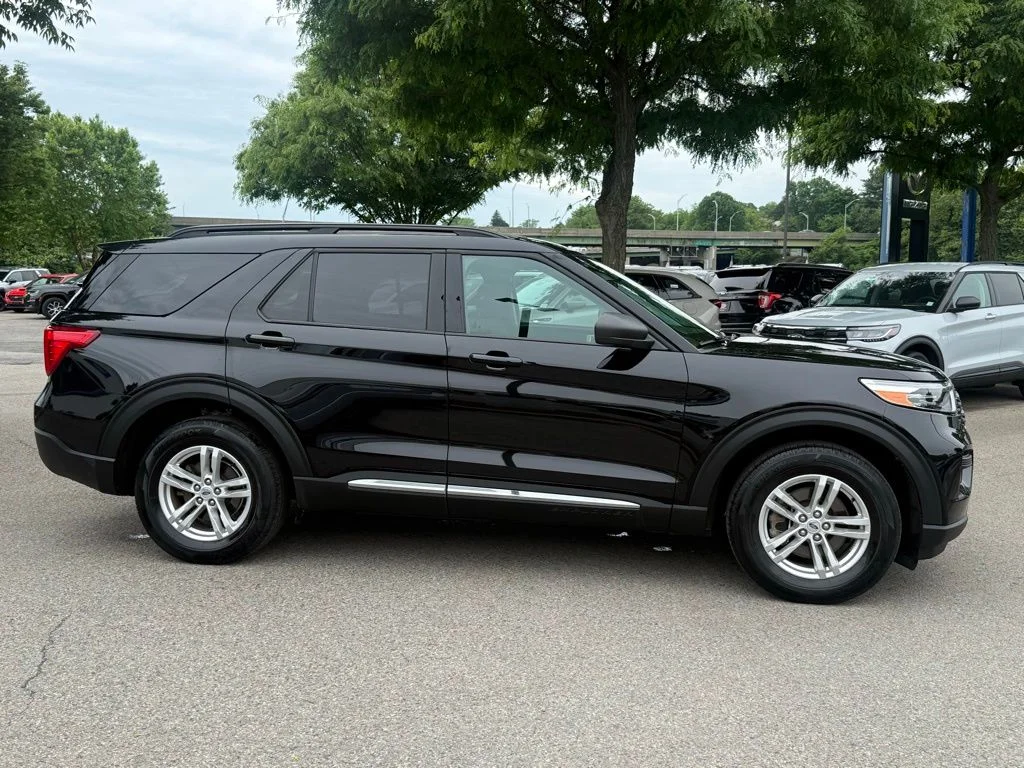 Used 2023 Black Ford XLT image 5