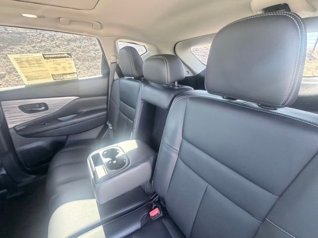 Used 2017 Gray Nissan Platinum image 29