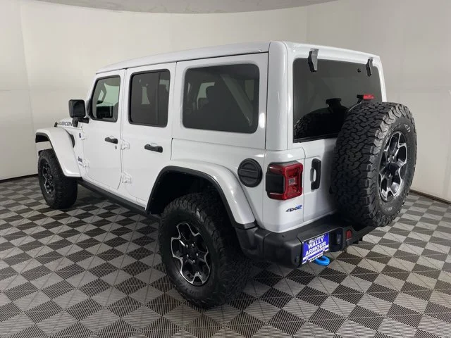 Used 2021 White Jeep Unlimited Rubicon 4xe image 11