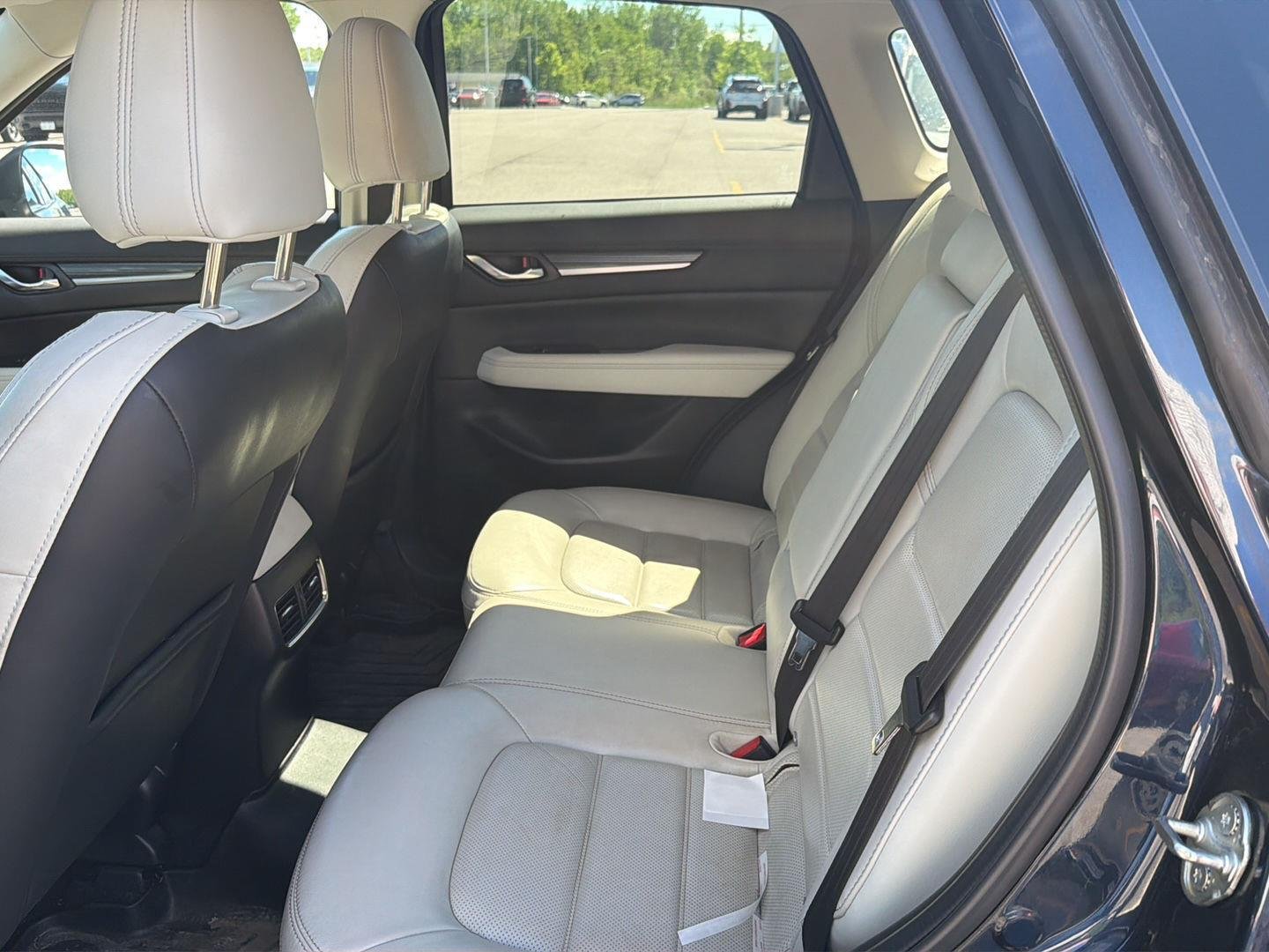Used 2020 Deep Crystal Blue Mica Mazda Grand Touring image 12