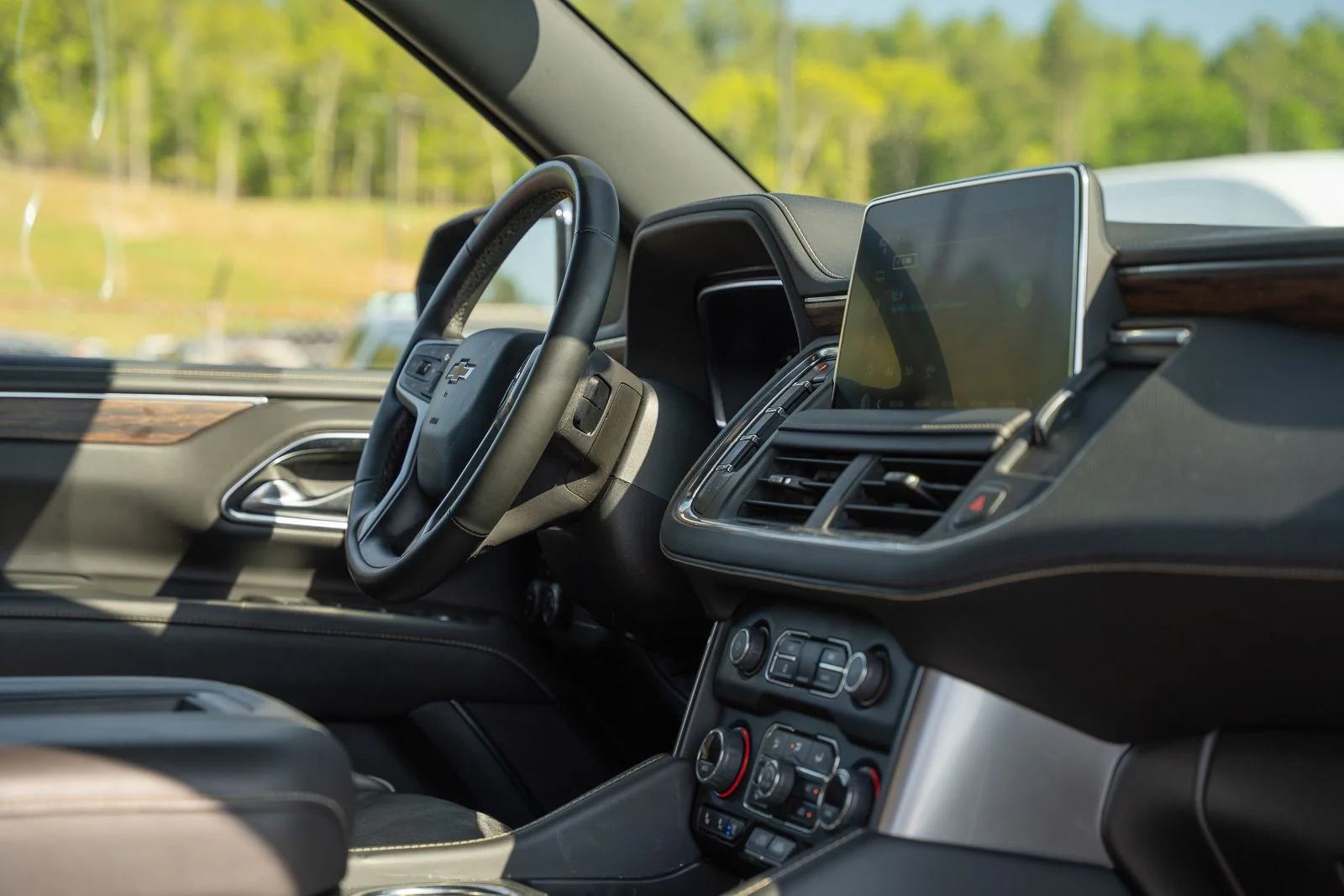 Used 2024 Black Chevrolet Premier image 12
