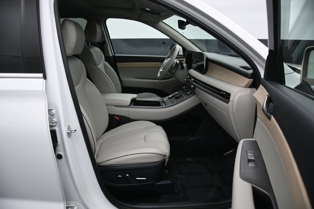 2024 Hyundai Palisade Limited - Photo 14