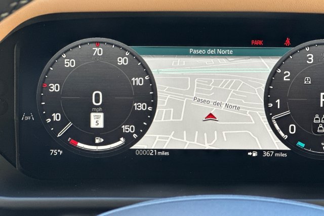 New 2026 Fuji White Land Rover X-Dynamic SE image 27