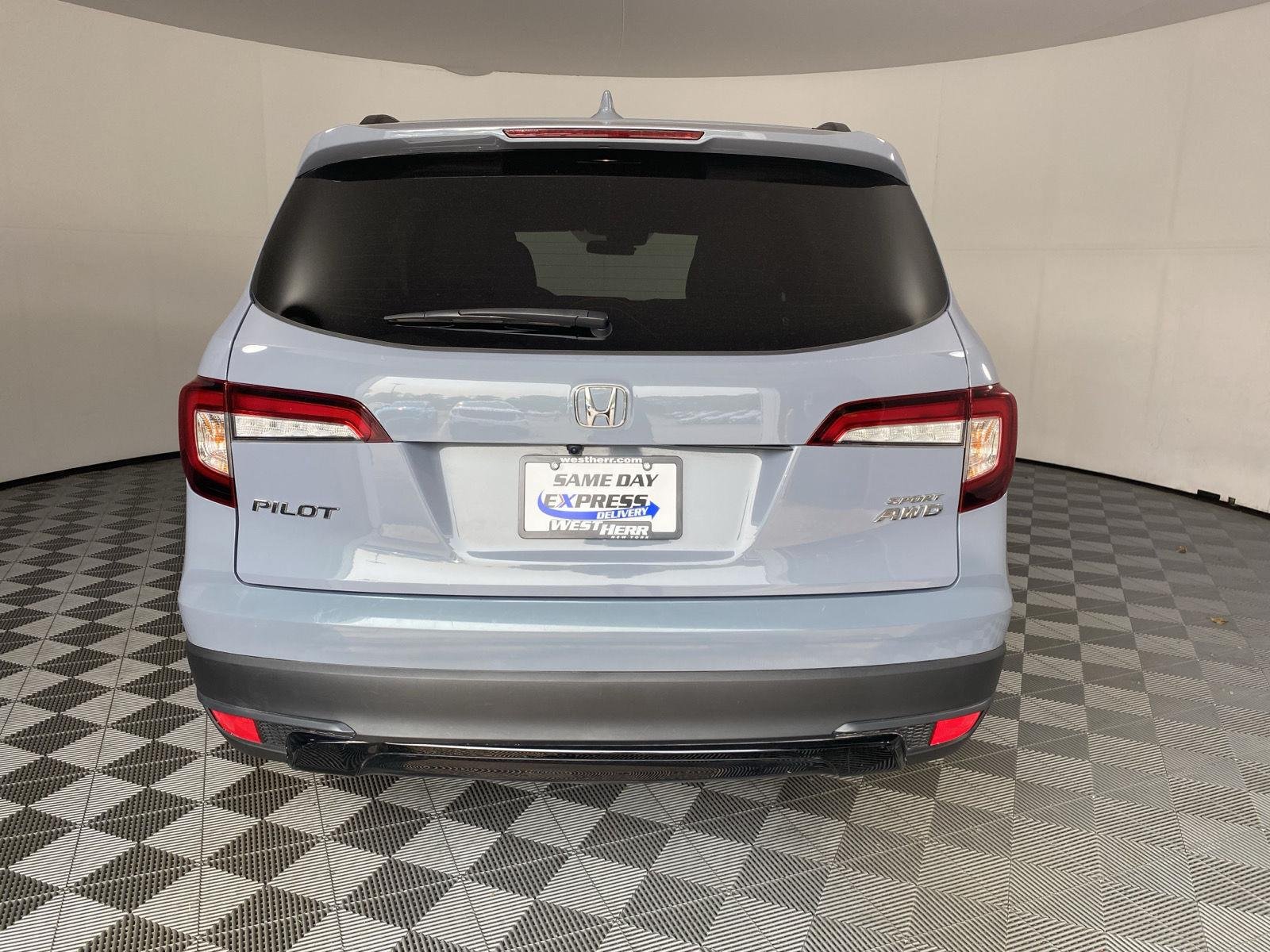 Used 2022 Sonic Gray Pearl Honda Sport image 6