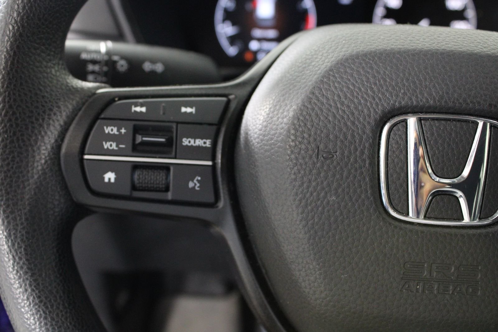 Used 2024  Honda LX image 27