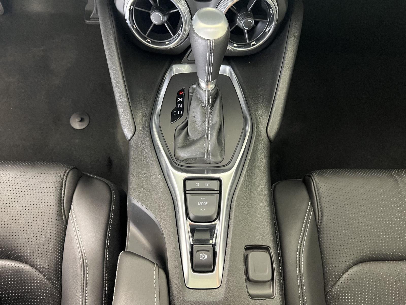 Used 2024 Summit White Chevrolet 2LT image 17
