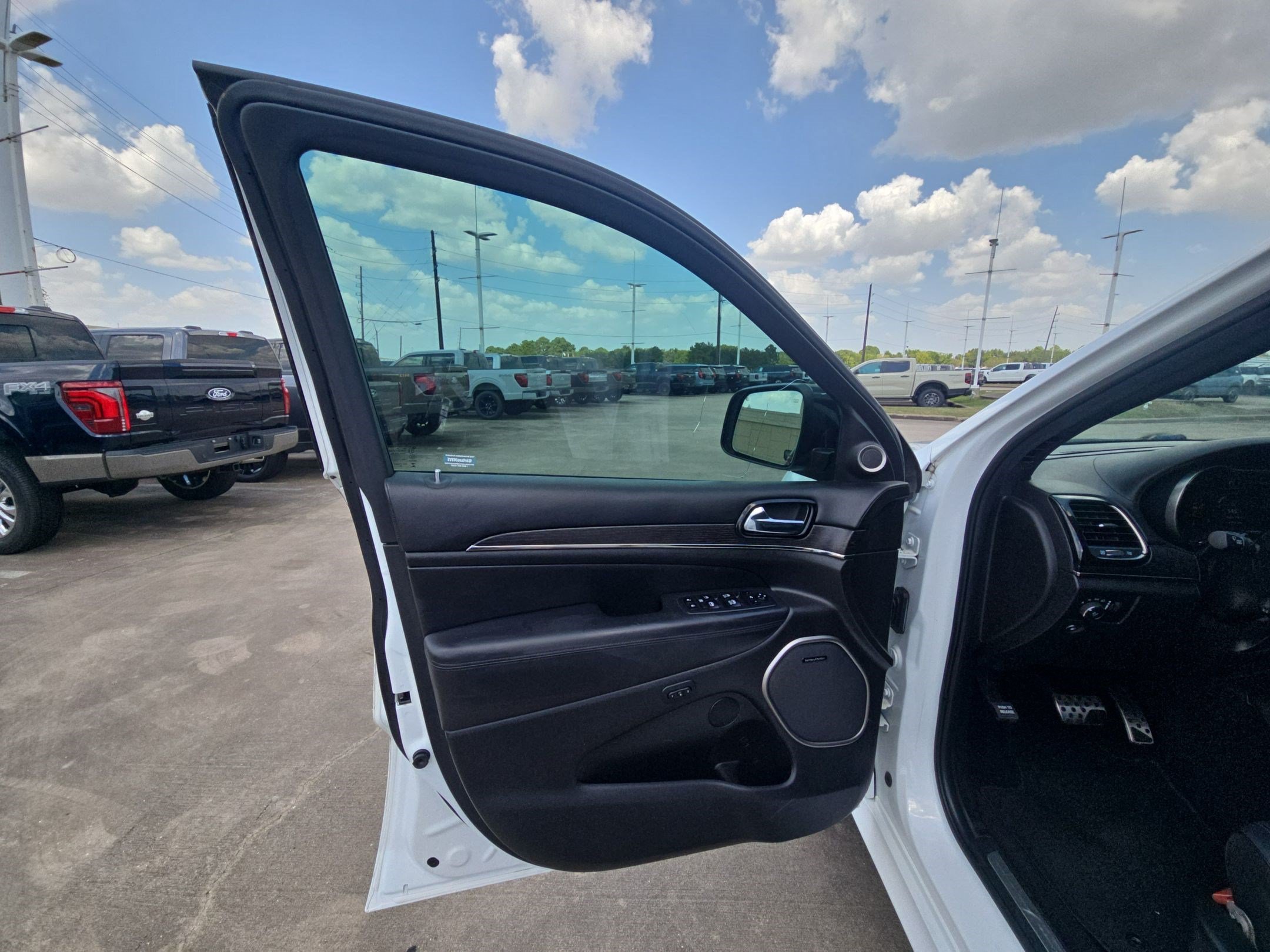 Used 2021 Bright White Clearcoat Jeep Overland image 11