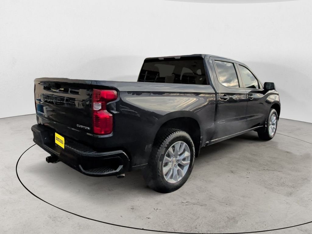 Used 2023 Gray Chevrolet Custom image 5
