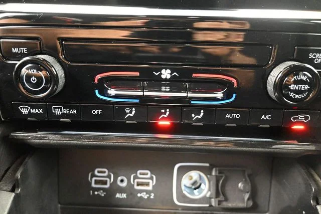 Used 2024 White Jeep Laredo X image 25