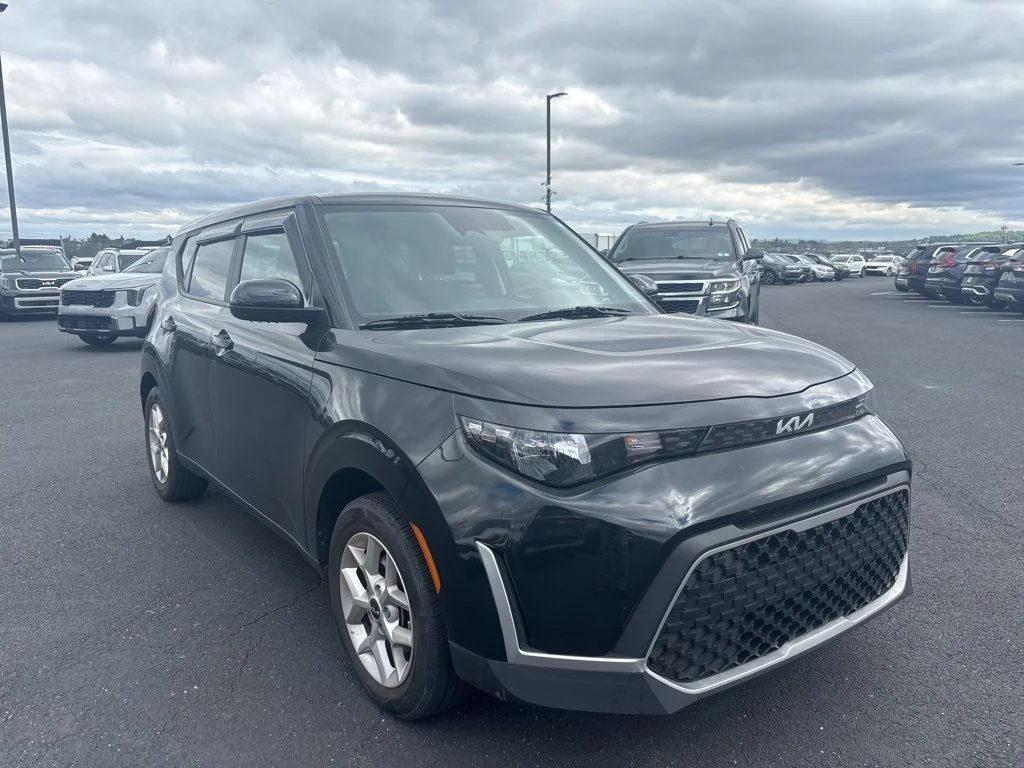 2023 Kia Soul 2.0L LX IVT's photo