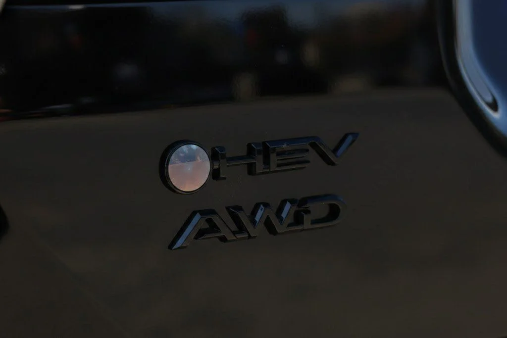 2026 Toyota RAV4 XSE - Photo 12