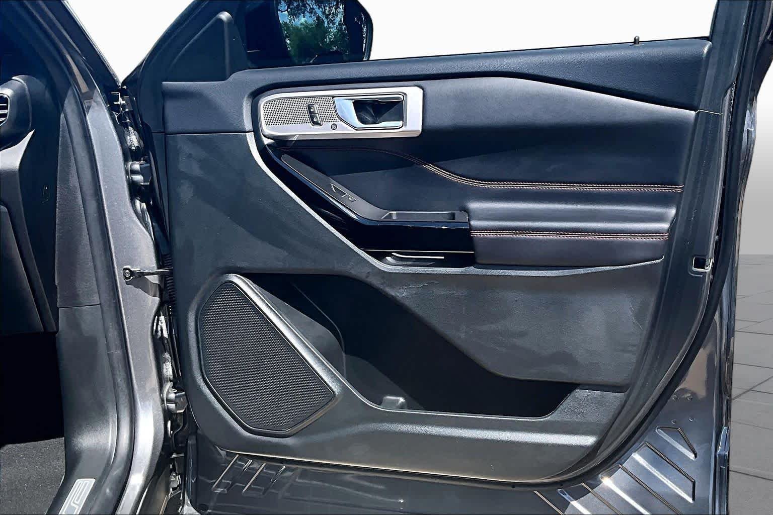 Used 2023 Carbonized Gray Metallic Ford ST-Line image 22