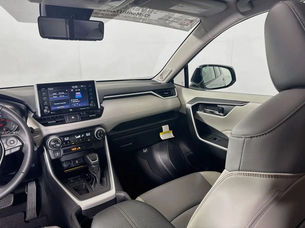 Certified Used 2019 Silver Sky Metallic Toyota XLE Premium image 22