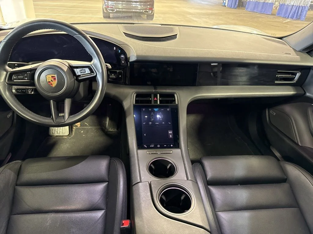 Used 2020  Porsche 4S image 10