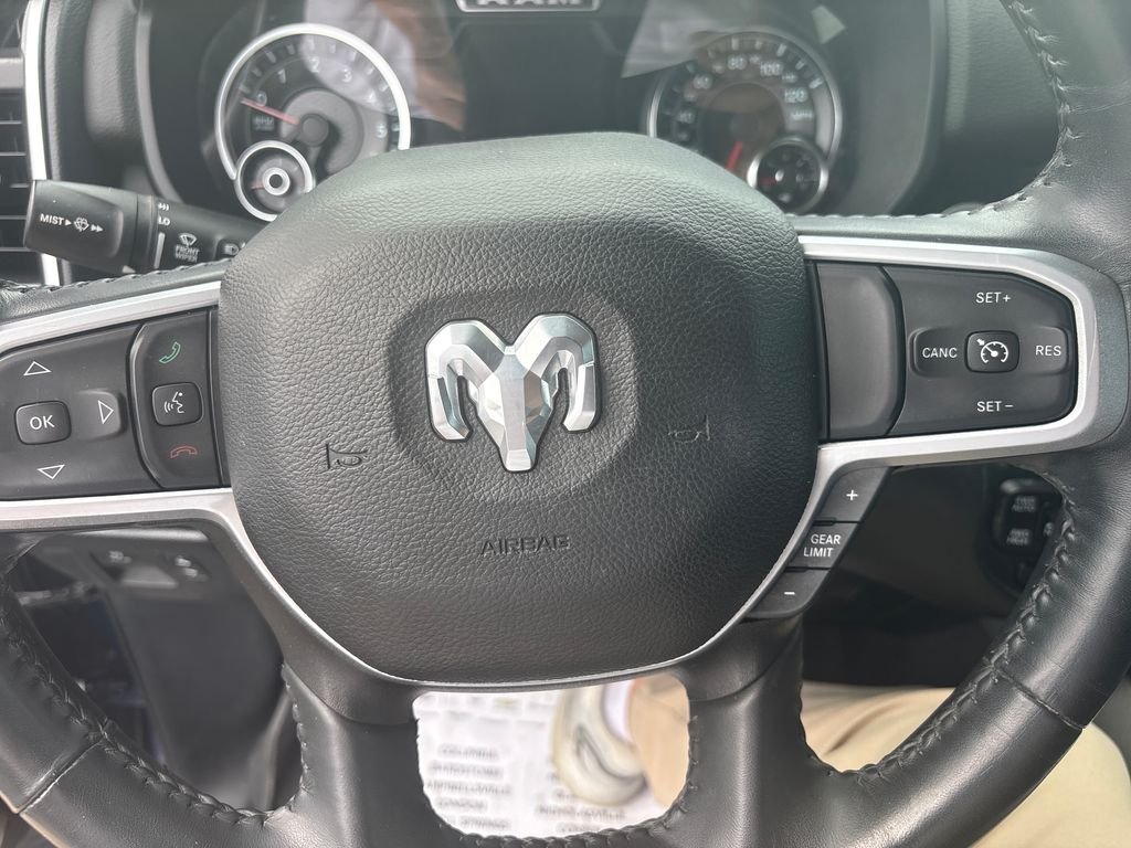 Used 2022 Blue Ram Big Horn/Lone Star image 16