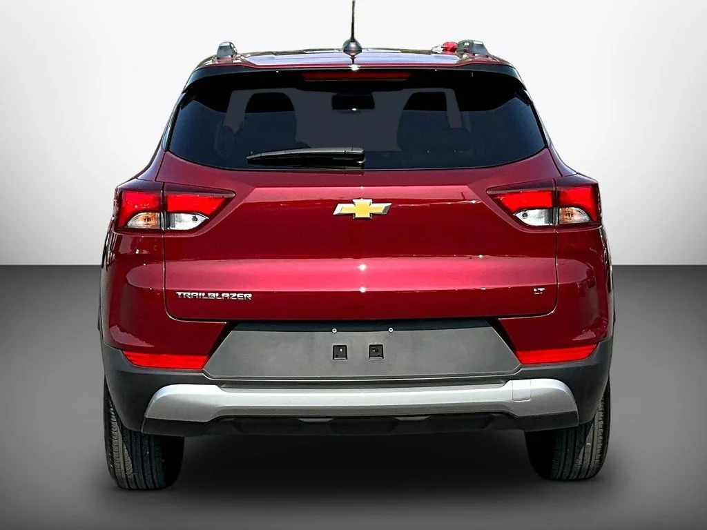 Used 2024 Crimson Chevrolet LT image 5