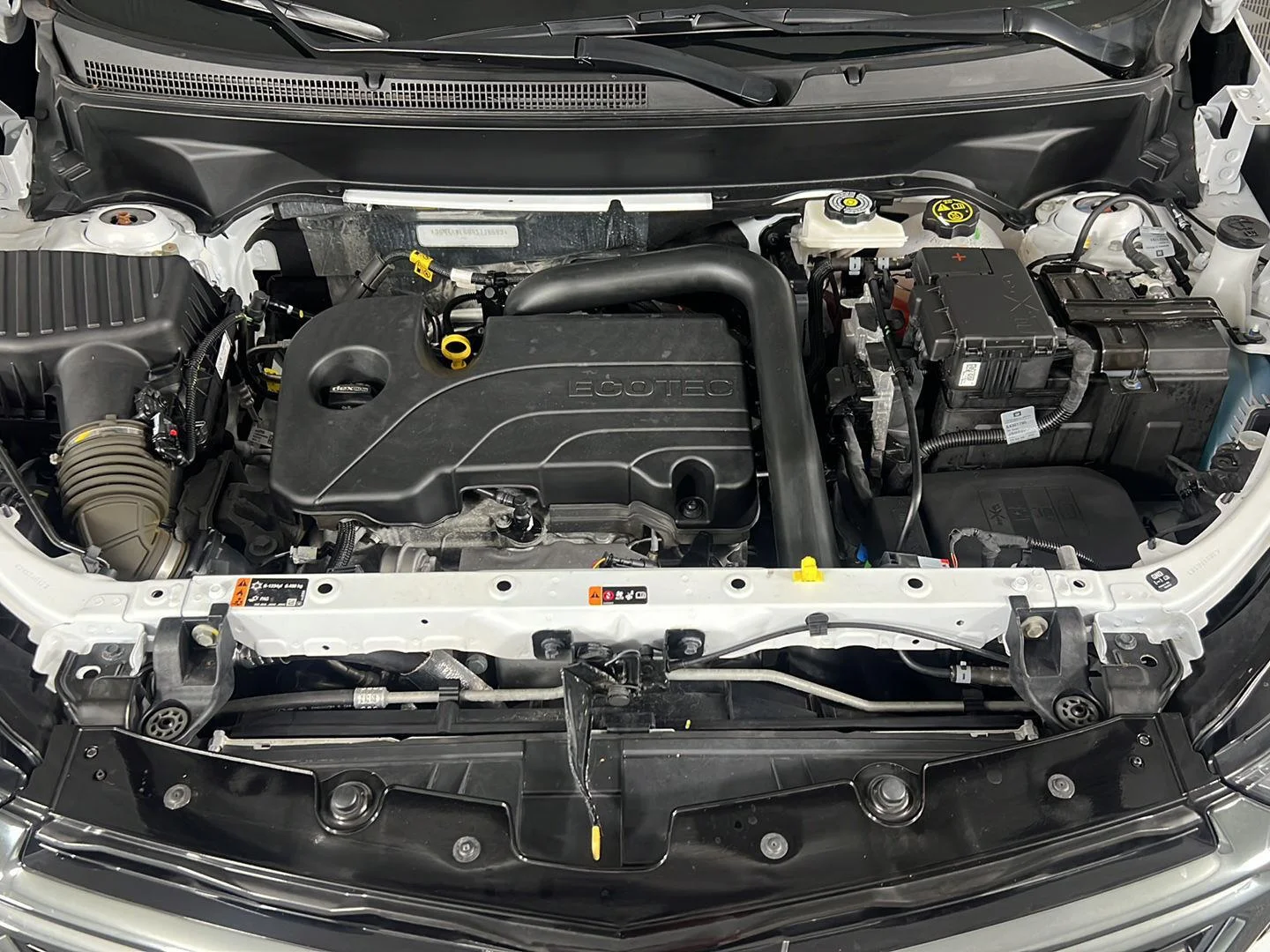 Used 2024 Summit White Chevrolet RS image 22