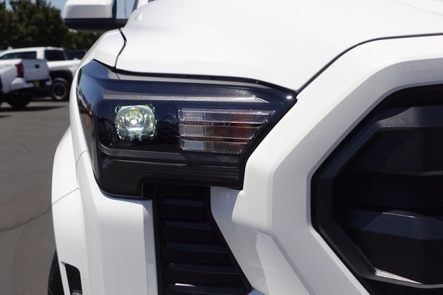 New 2026 Ice Cap Toyota  SR5 image 4