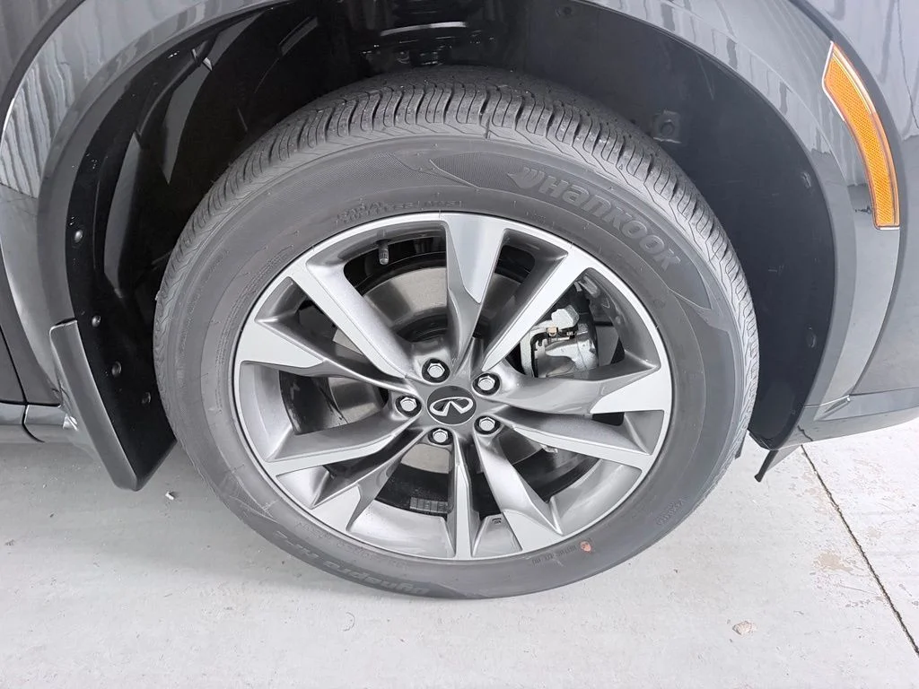 New 2027 BLACK OBSIDIAN INFINITI Luxe AWD image 5