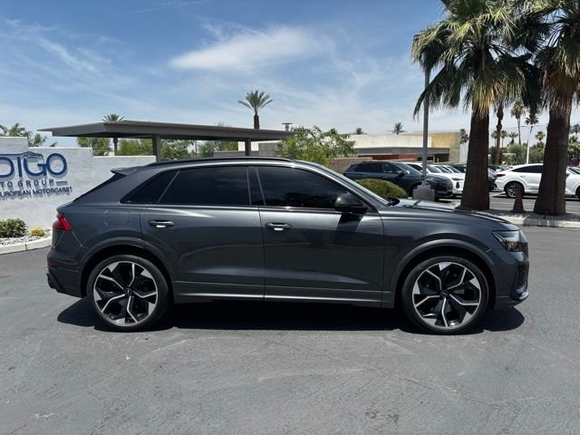 Used 2022  Audi 4.0T image 4