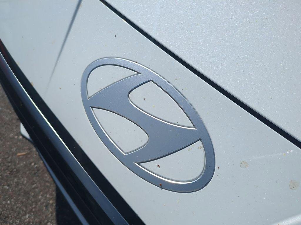 New 2026 White Hyundai SEL Sport Premium image 13