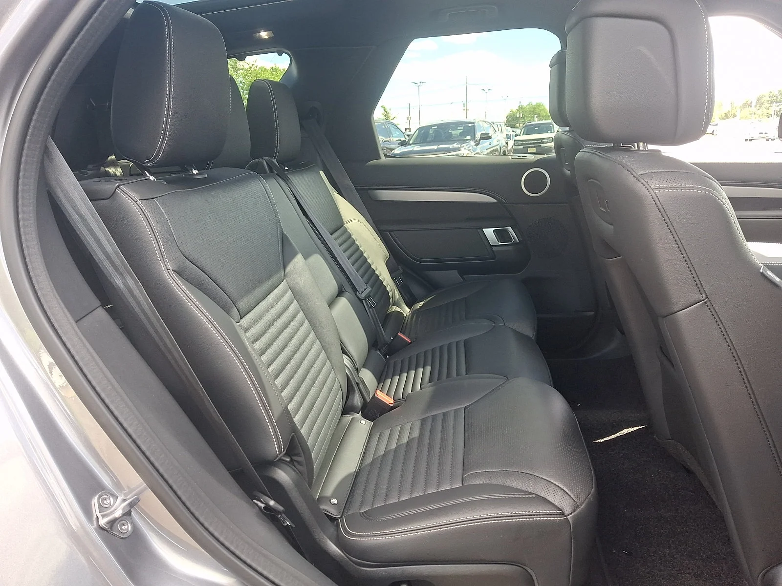 Used 2025 Gray Land Rover Dynamic SE image 22