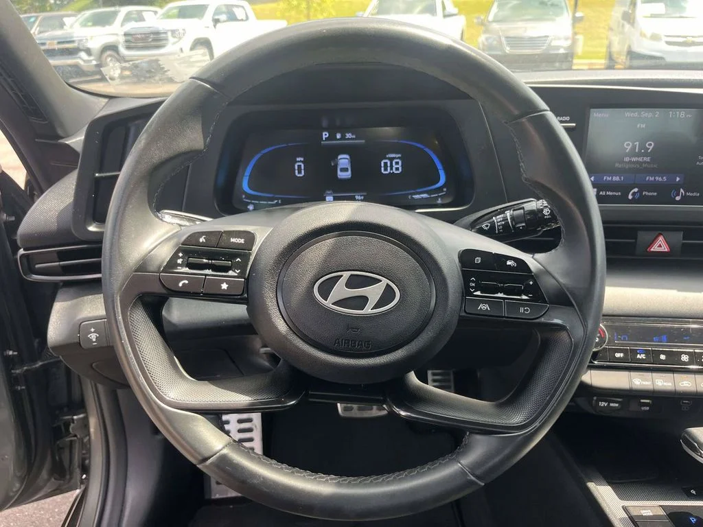 Certified Used 2025 Gray Hyundai SEL Sport image 18