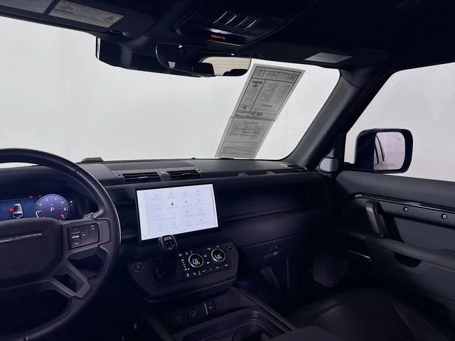 Used 2023 Black Land Rover X-Dynamic SE image 26