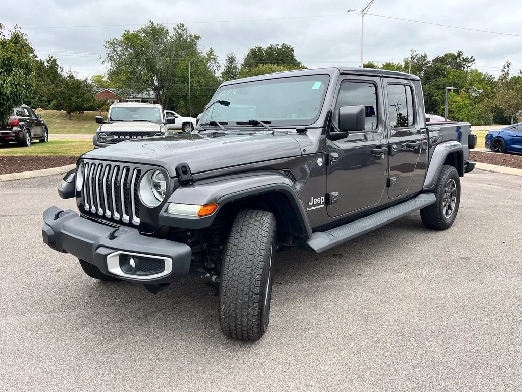 Used 2020 Gray Jeep Overland image 3