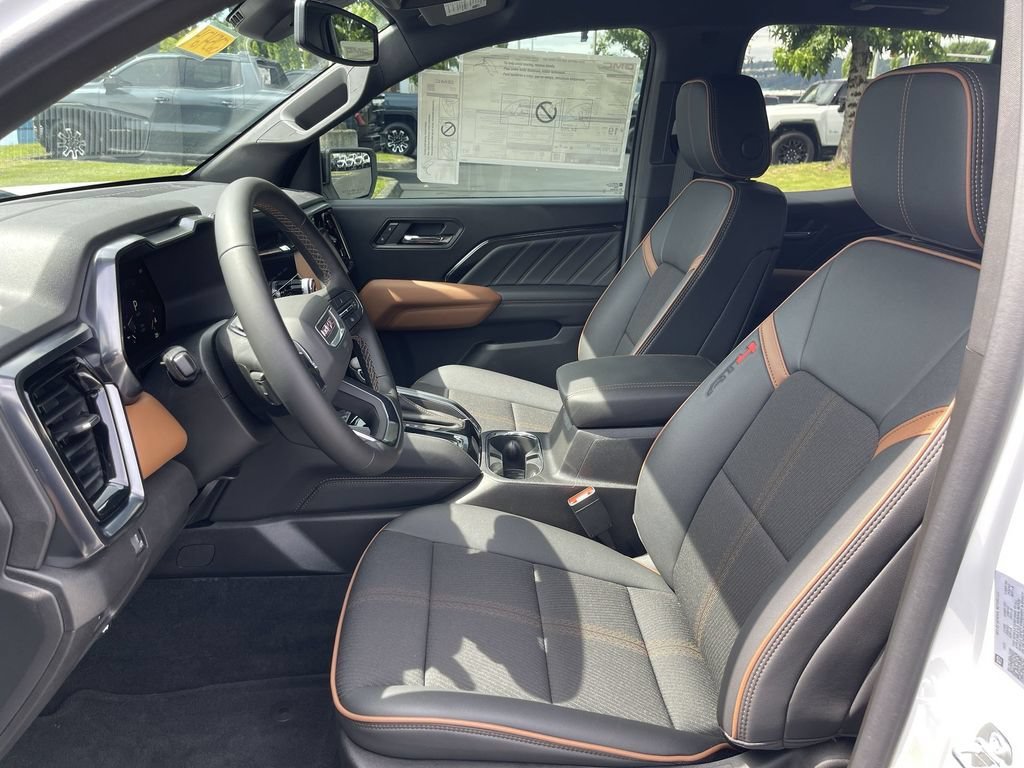 2025 GMC Canyon AT4 - Photo 19