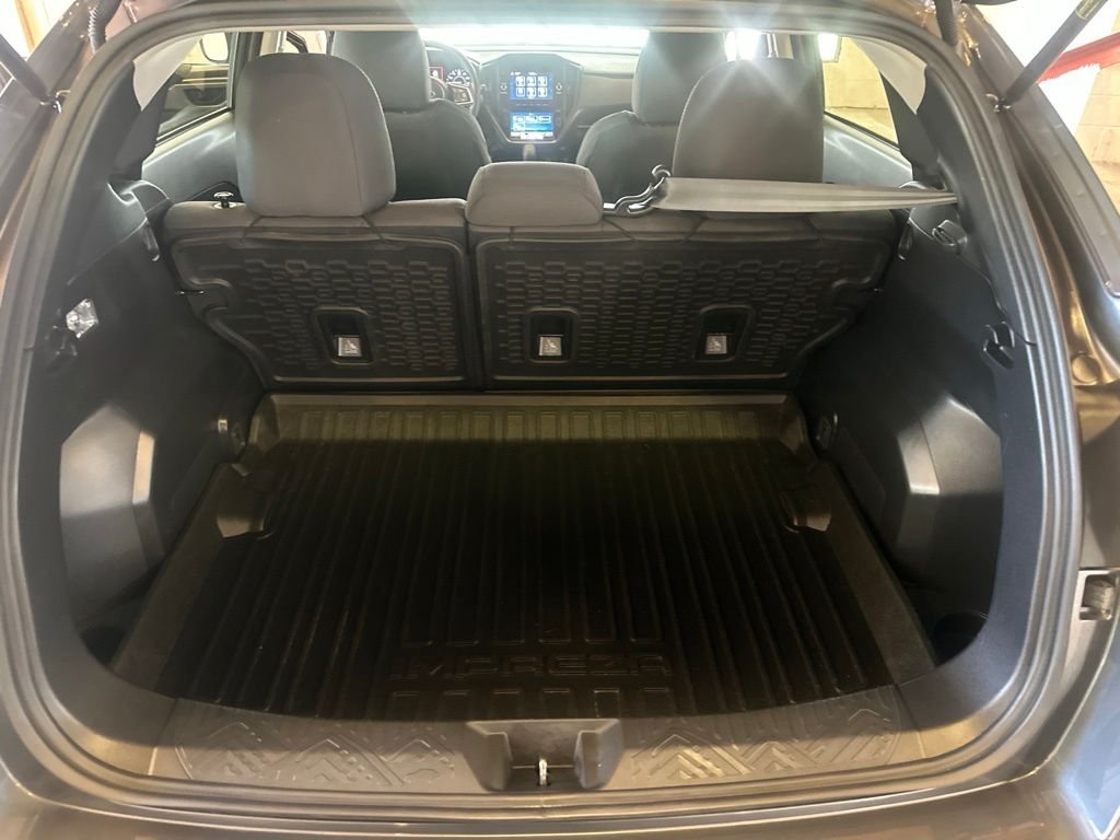 Used 2024 Gray Subaru Base image 29